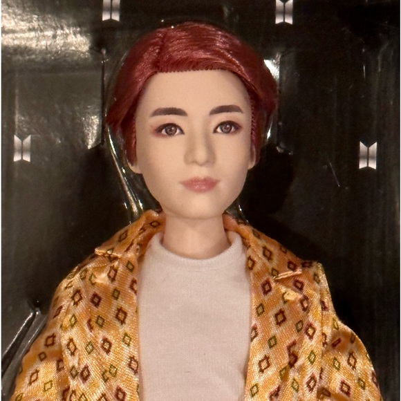 COPY - Mattel BTS Idol 7 Doll Set Suga, Jimin, RM, J-Hope, V ,Jin, Jung Kook 12… - Picture 7 of 9